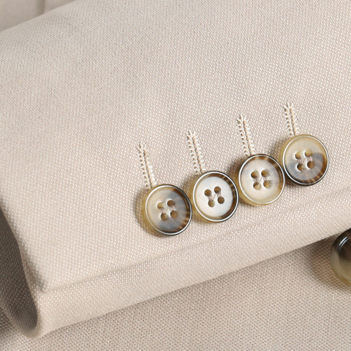 Eleganter Zweireiher Herren Anzug mit Spitzrevers