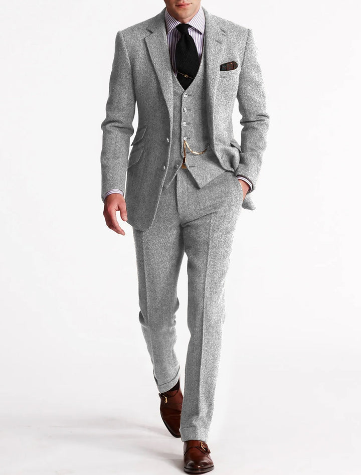 Klassischer Dreiteiliger Herren Tweed-Anzug mit Taschenuhrkette