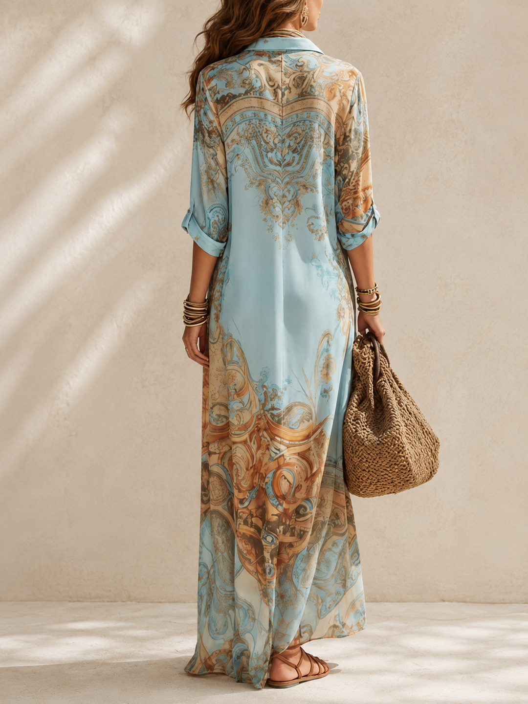 Elegantes Damen Maxikleid mit kunstvollem Muster