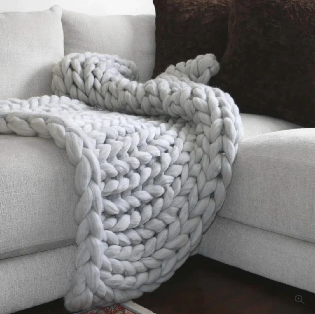 Caro Handgestrickte Damen Kuscheldecke