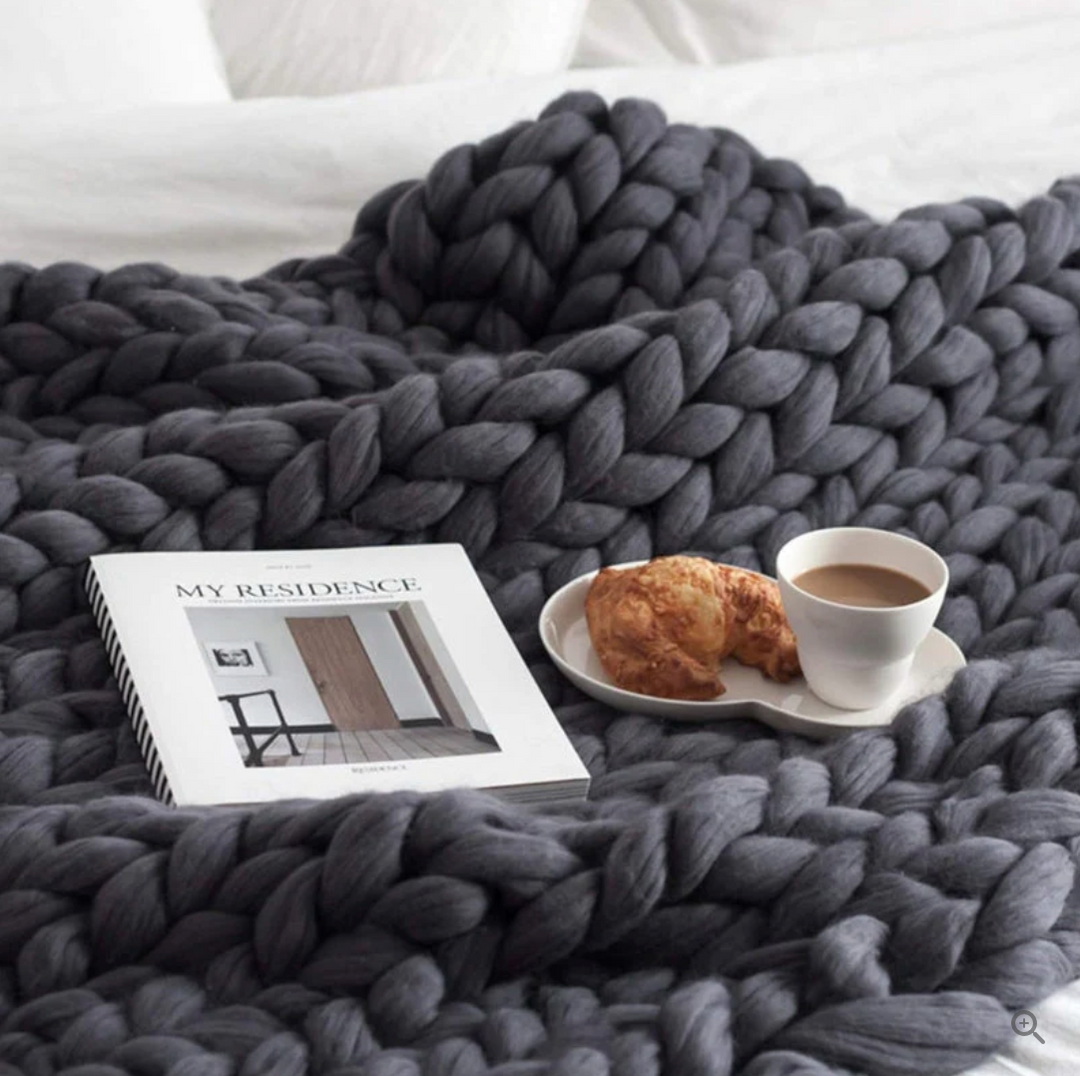Caro Handgestrickte Damen Kuscheldecke