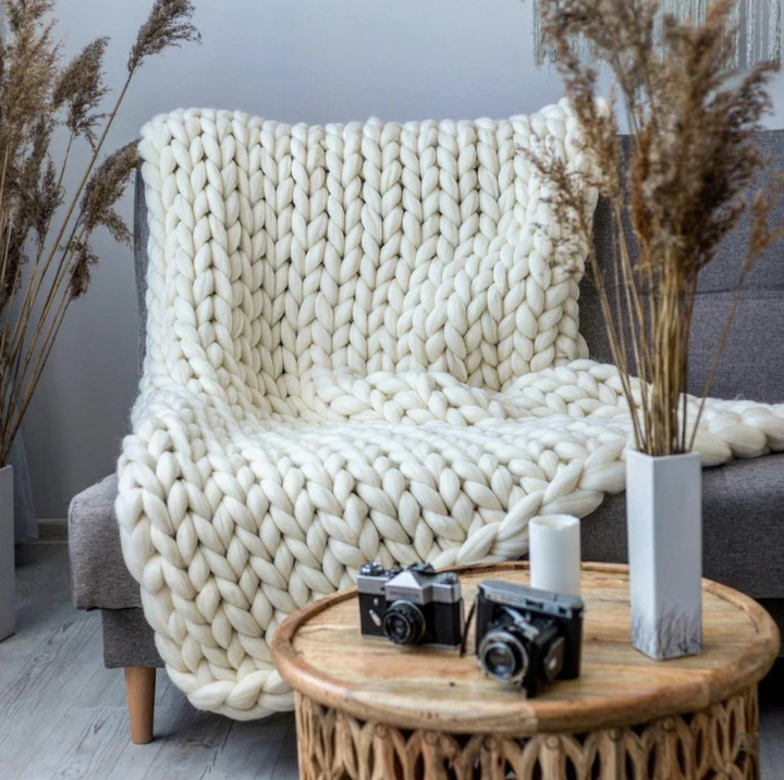 Caro Handgestrickte Damen Kuscheldecke