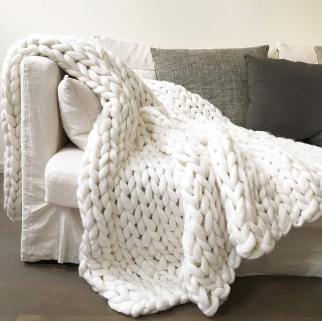 Caro Handgestrickte Damen Kuscheldecke
