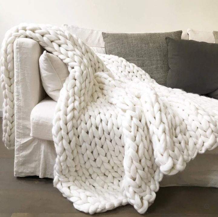 Caro Handgestrickte Damen Kuscheldecke