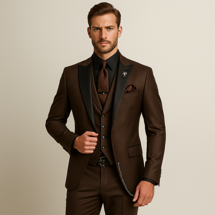 Eleganter Slim-Fit Herren Dreiteiler-Anzug mit Spitzrevers
