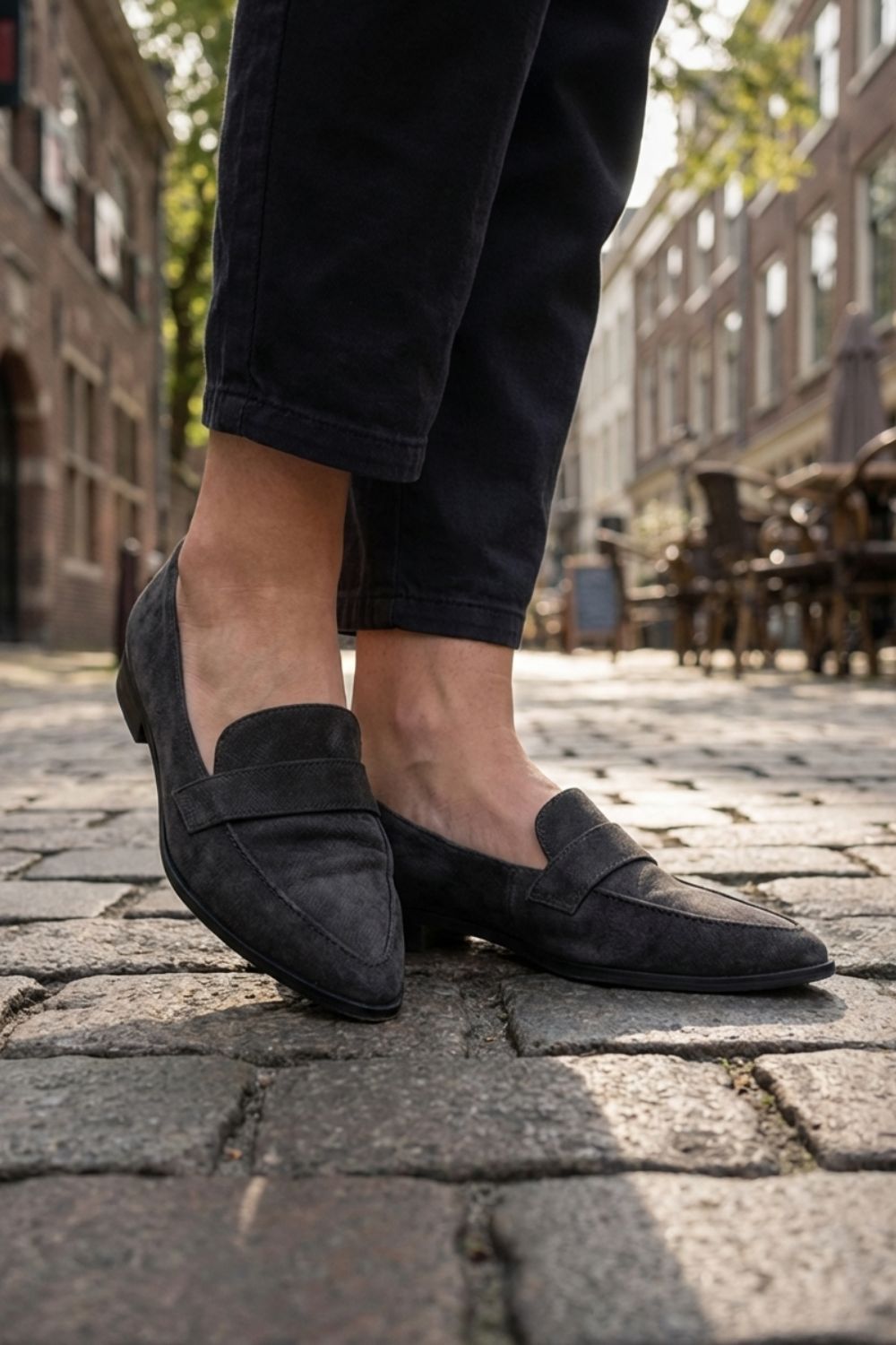 Elegante Damen Slipper mit Blockabsatz aus Wildleder