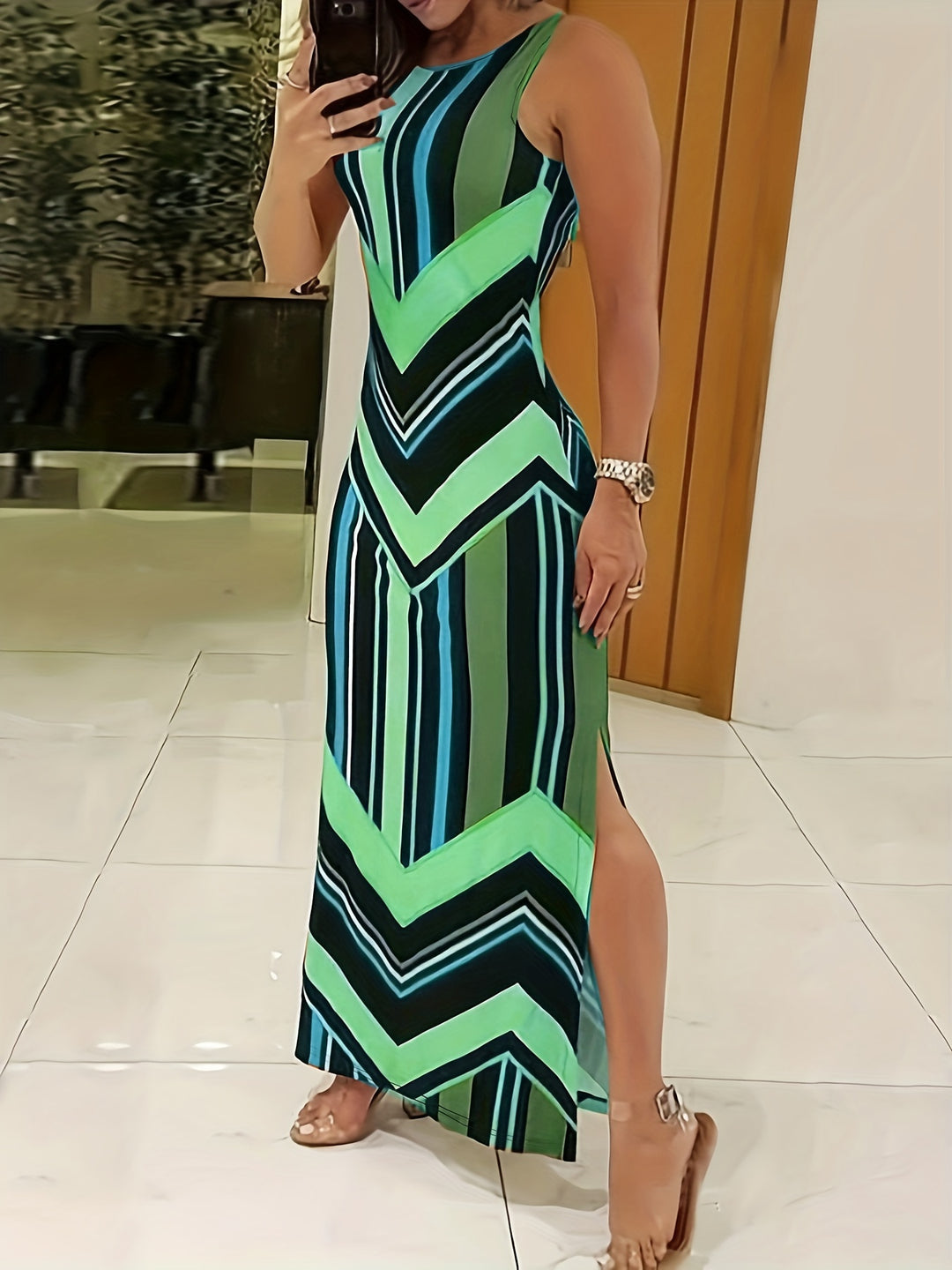 Elegantes Damen Maxikleid mit Seitenschlitz