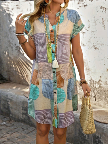 Modisches Damen Sommerkleid mit geometrischem Muster